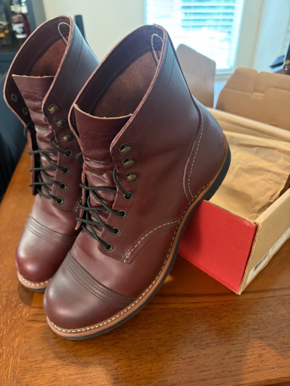 Red Wing 8119 Iron Ranger in Mesa Oxblood Leather 10D EUC - Picture 2 of 10